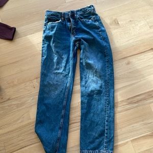 American Eagle low rise baggy jeans